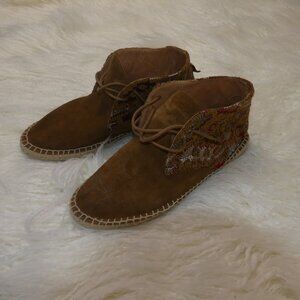 Veracruz Artisan leather and tapestry chukkas size 39, 8.5 made in spain